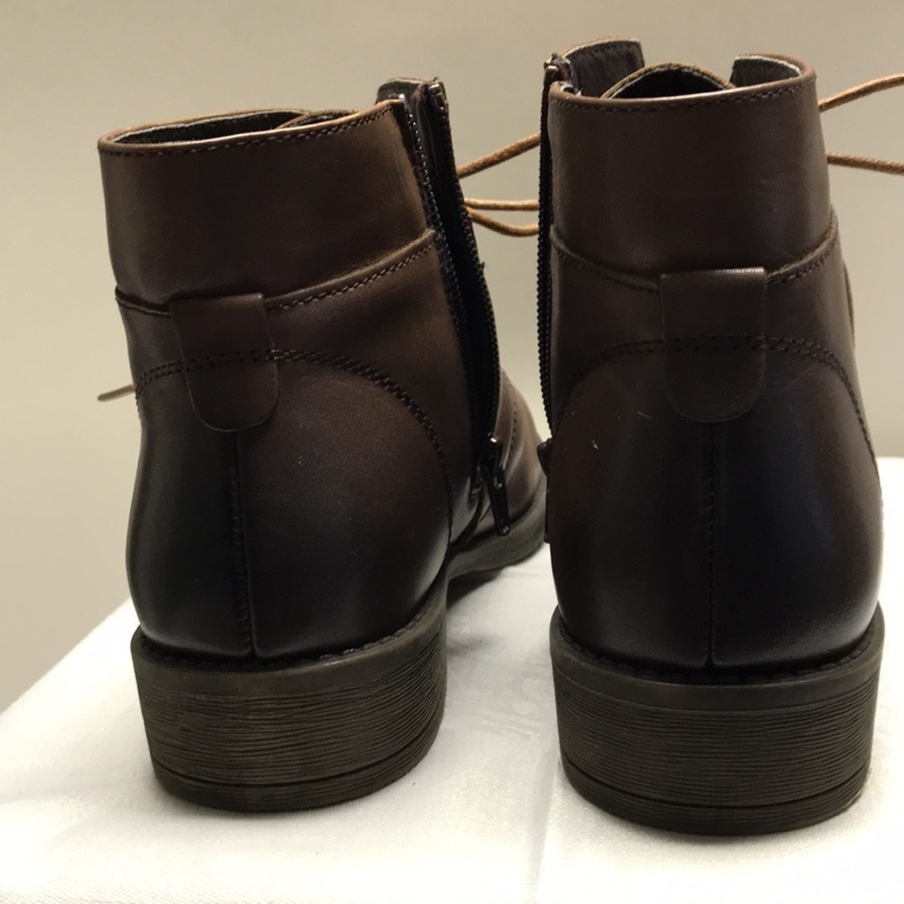 Propet Women’s Brown leather Ankle Boots side zipper shoelaces like new EUC 6W - Picture 2 of 7